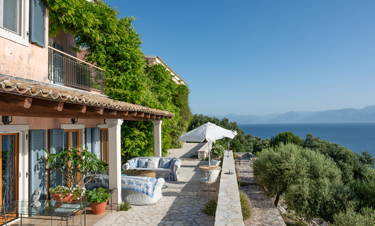Linamia Luxury Villa located in Northeast Corfu