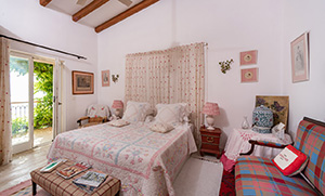 Pink bedroom