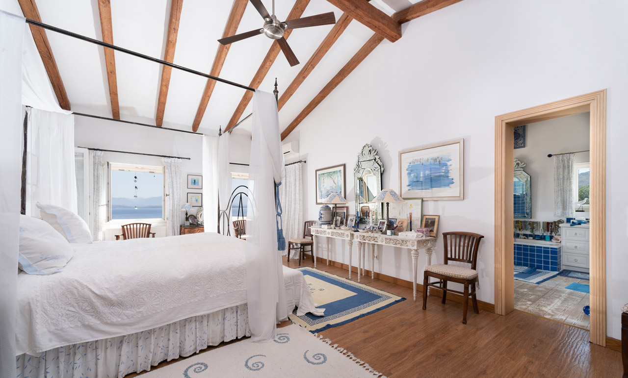 Linamia Luxury Villa located in Northeast Corfu