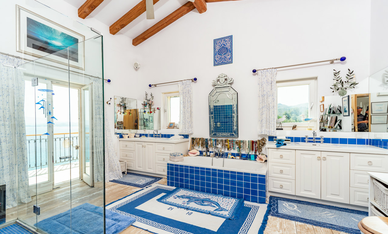 Linamia Luxury Villa located in Northeast Corfu