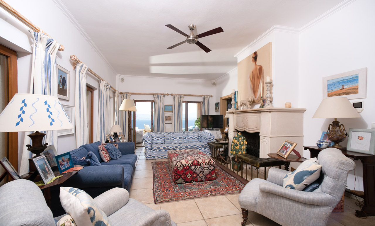 Linamia Luxury Villa located in Northeast Corfu